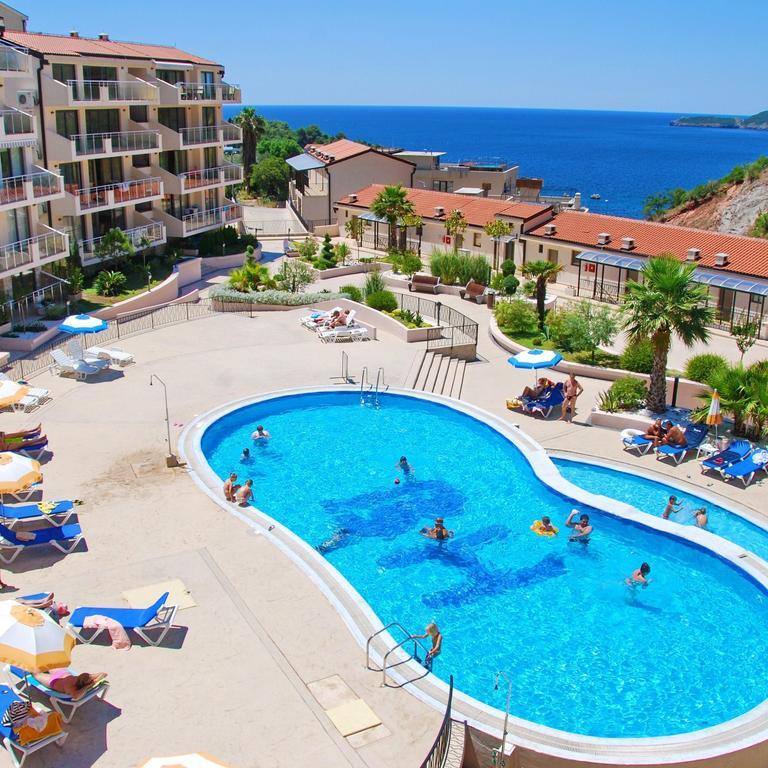 Montetrest Apartments Sveti Stefan Exterior foto