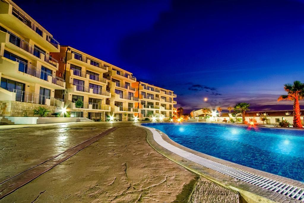 Montetrest Apartments Sveti Stefan Exterior foto