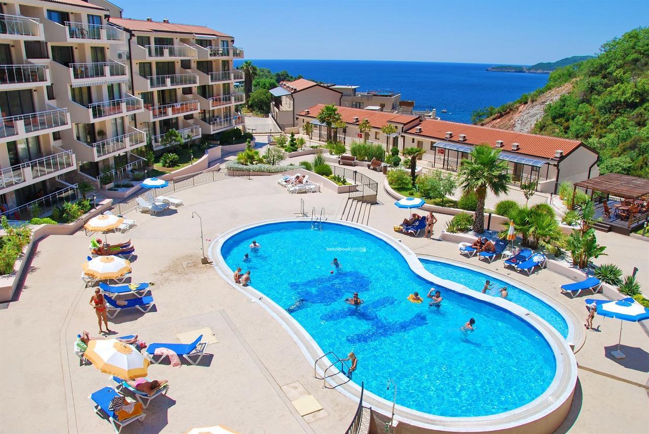Montetrest Apartments Sveti Stefan Exterior foto